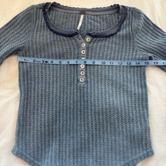 Free People Women's mistletoe Crochet Cuff Thermal Long Sleeve Top Blue Size XS - Picture 8 of 9